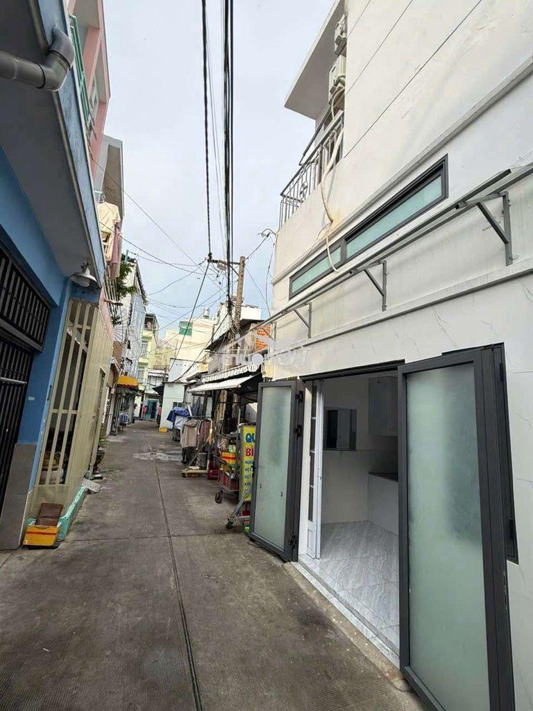 Ban nhà  mới  đẹp 
