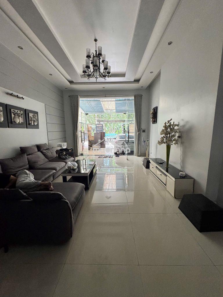Cho thuê nhà đẹp phú hữu | sân oto nhà to dts240m2 | giá 15tr/ tháng - 4
