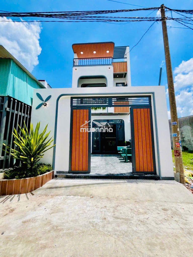 🏡 Chú 5 bán nhà đẹp kế ubnd vị trí đẹp  giá 2,75 tỷ - 3