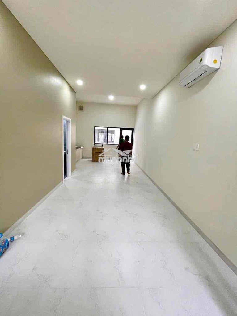 Nhà 2 lầu 1 trệt gần ngã tư bình chuẩn,có nội thất,sân xe hơi - 3