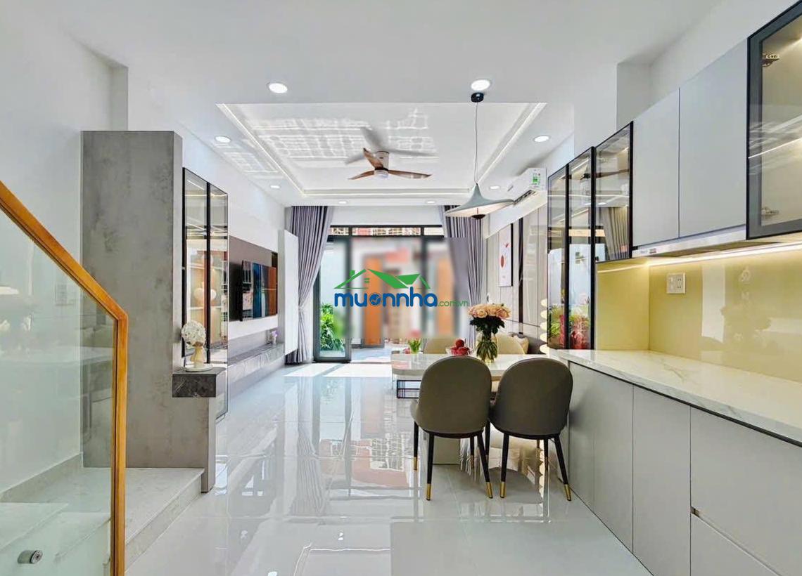 Nhà mới siêu đẹp ngay nguyễn văn công, di chuyển sân bay tsn 5 phút. giá chỉ 7,3 tỷ