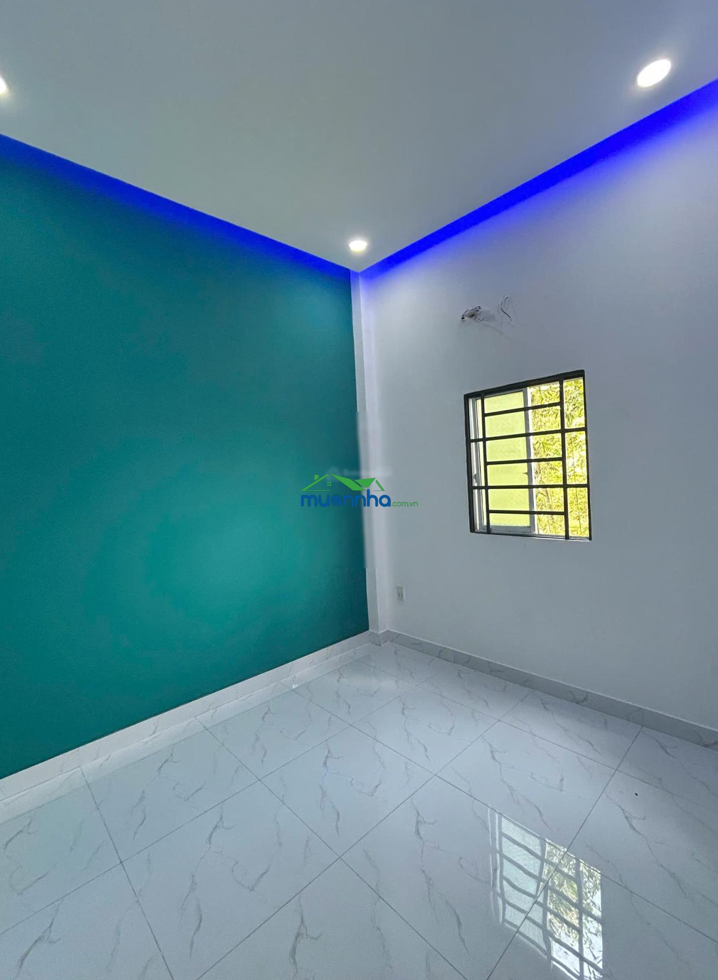 Bán nhà view hồ sinh thái 4.5x9m - giá 695 triệu - 3