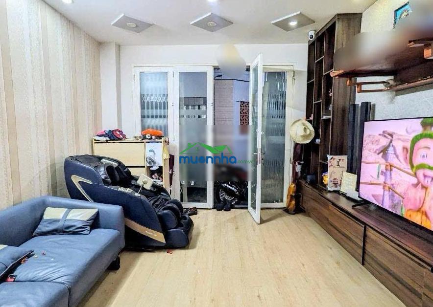 + B.a'n nh.ađường hoà hưng, phường hoà hưng + dt: 35,3m2 ngang 3,8m * 9.2m nở hậu + 2 tầng + 6.5 - 4