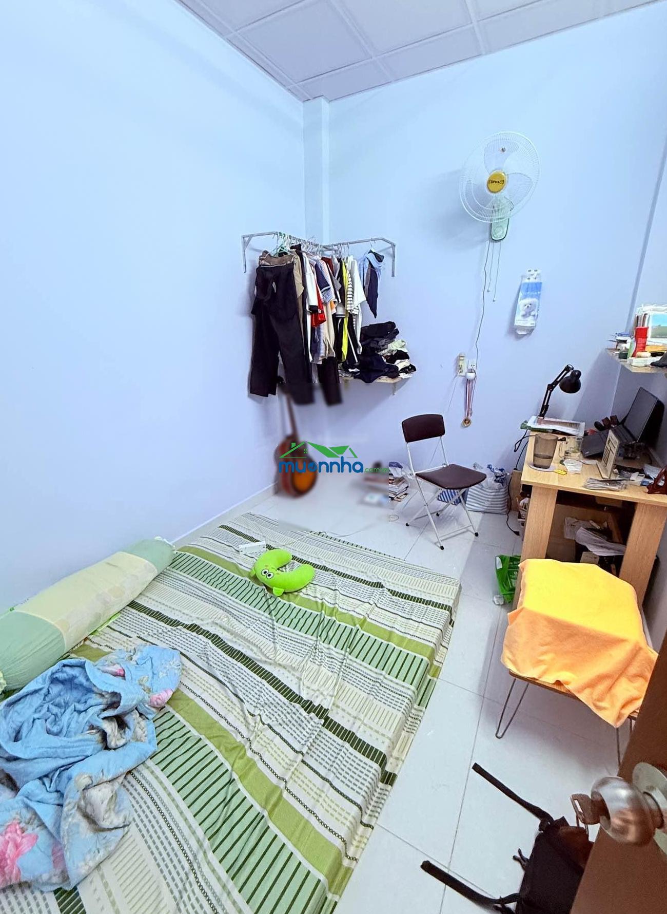 Bán nhà h3g cách 1 căn ra mt phan văn trị q.5 - 5.8 tỉ - dt: 3x10 - kc: trệt 1 lầu - vị trí: vị