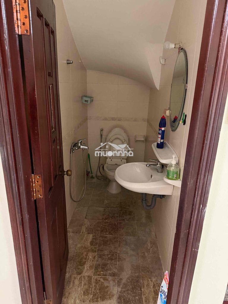 Cho thuê nhà nguyên căn 4x20m, 3pn, 4wc, full nội thất, hẻm xe hơi – n - 3