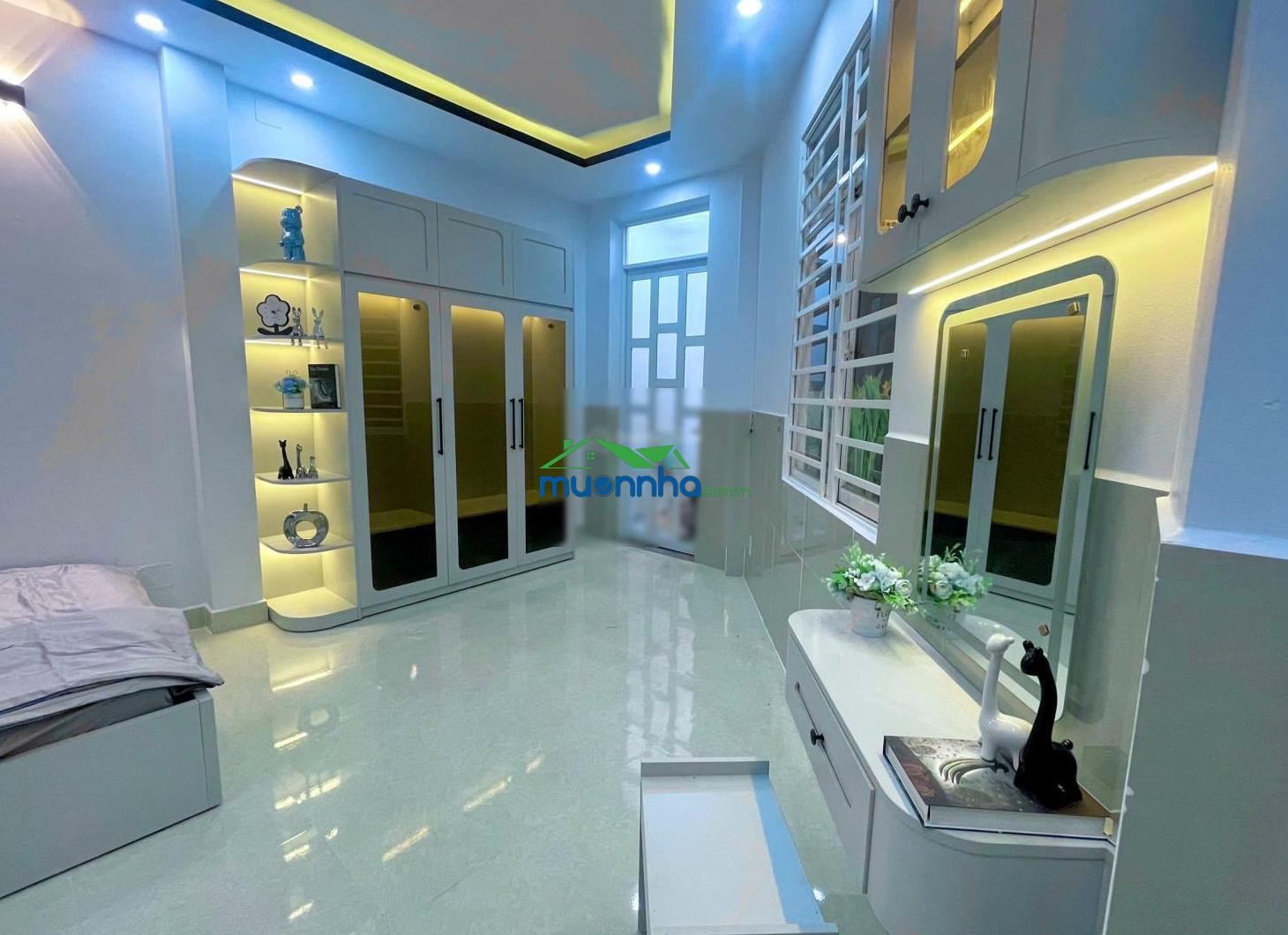 Nhà góc 2 mặt thoáng như biệt thự mini vườ - hẻm 2680 huỳnh tấn phát,hẻm rộng 3.5m vf3 vào tận nhà