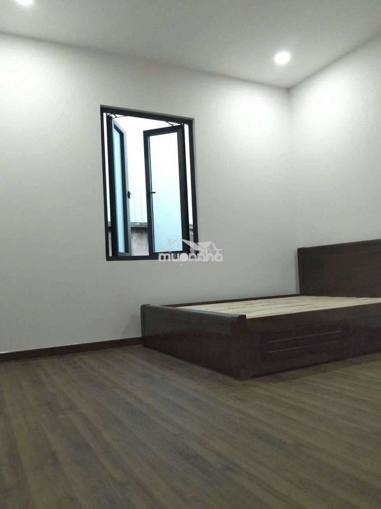 Nhà mới xây, có máy lạnh, vào nội thất theo nhu cầu, huỳnh tấn phát q7