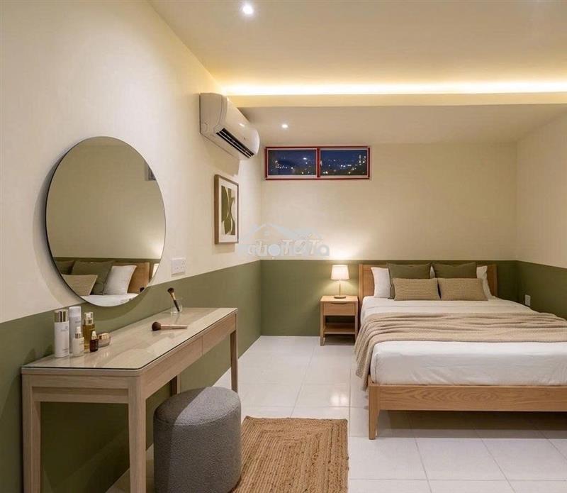 Nguyên căn 4pn 2wc, bếp+ phòng khách đầy đủ, có sân xe gần khu bàu cát