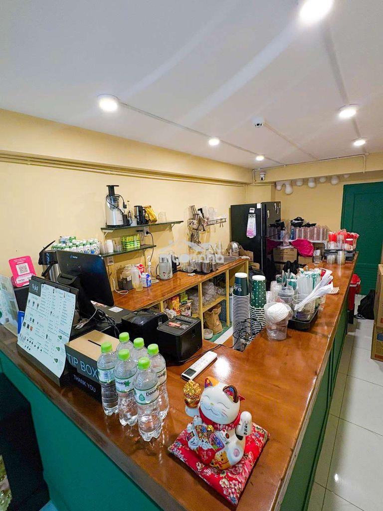 Sang nhượng quán coffee & tea hoạt động tốt, nguồn khách ổn định.