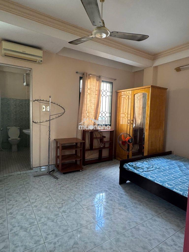 Cho thuê phòng 25m2 đường lê thị riêng quận 1 - 4