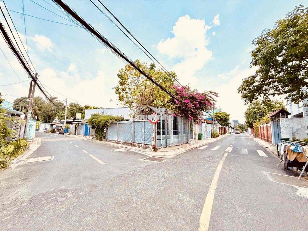 Nhà hóc môn - hẻm 8m thông - 139m2 - 3 tầng chỉ 6.8tỷ - 2