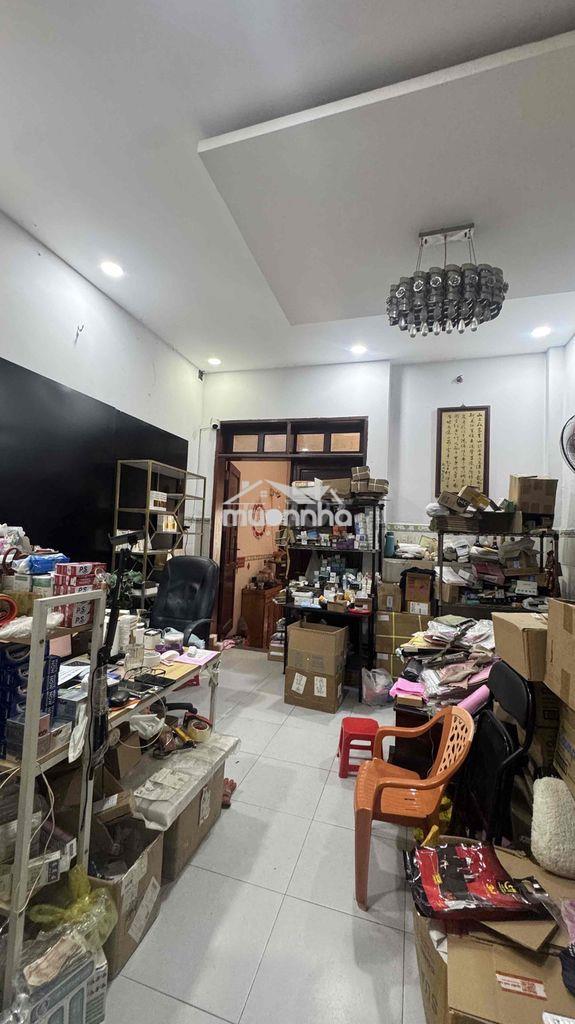 Bán nhà hẻm âu cơ 64m2 có 5p - 3