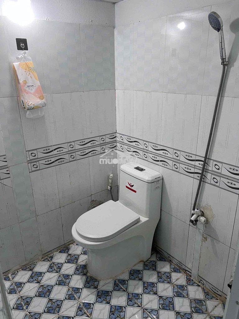 Bán dãy nhà trọ 7.13m x18m. thổ cư 110m2 . tỉnh lộ 10. thu nhập 15 tr - 4