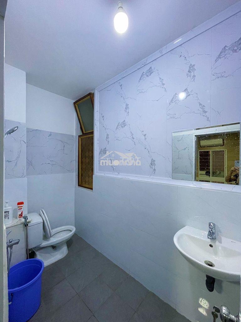 Phòng đầy đủ nội thất cửa sổ trời ngay dương quảng hàm - 4