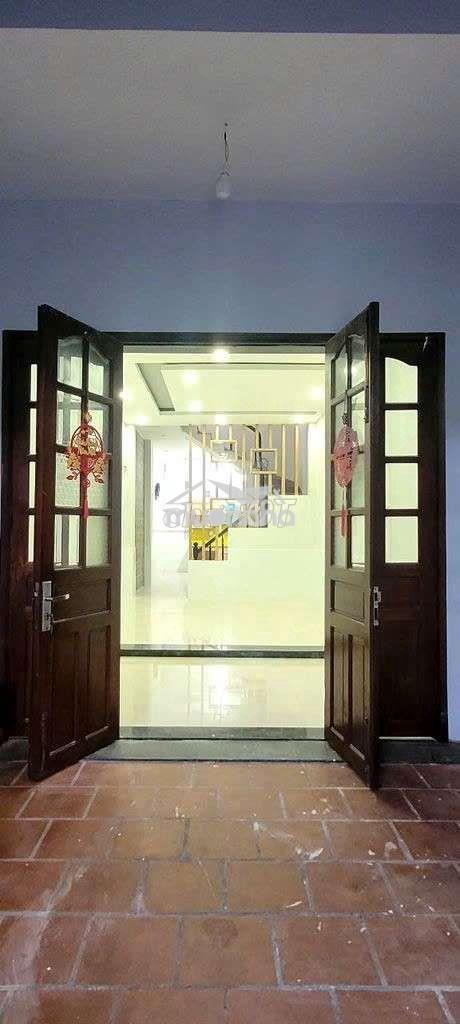 Cho thuê nhà rộng rãi xe tải thông - 3