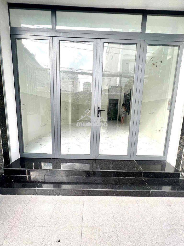 Cho thuê mặt bằng tống văn hên, 4.5x10m 8tr