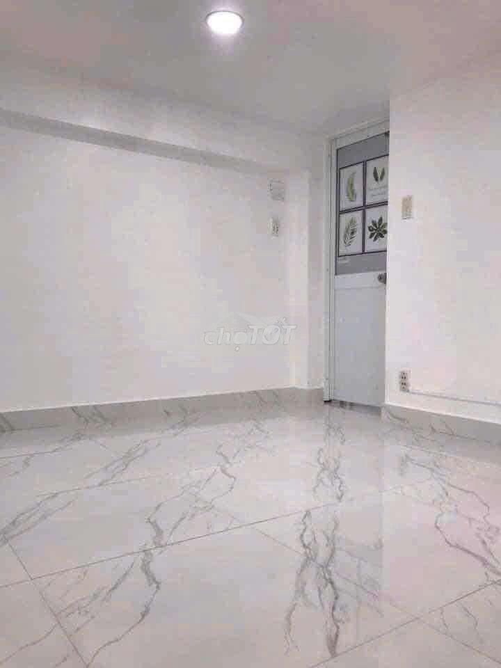 Cho thuê nhà đường lê văn sỹ , quận 3- giá rẻ - 2