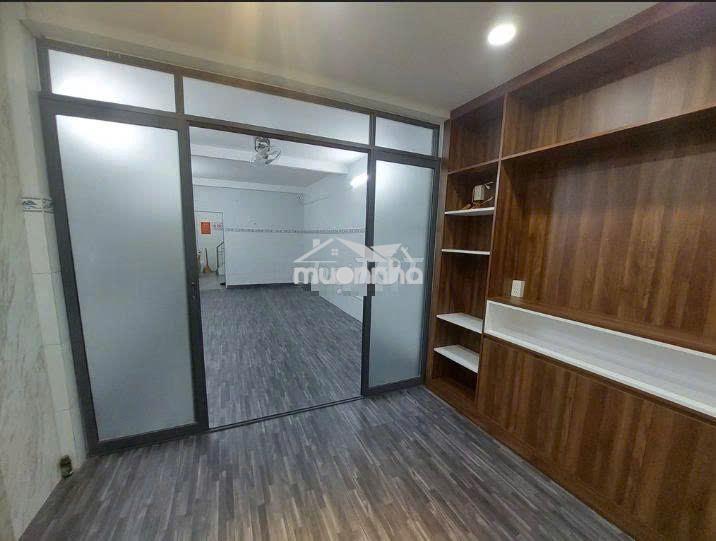 Nhà góc 2 mặt hẻm ngô quyền q10 3.6x12 2 lầu 17tr hẻm xe hơi - 3