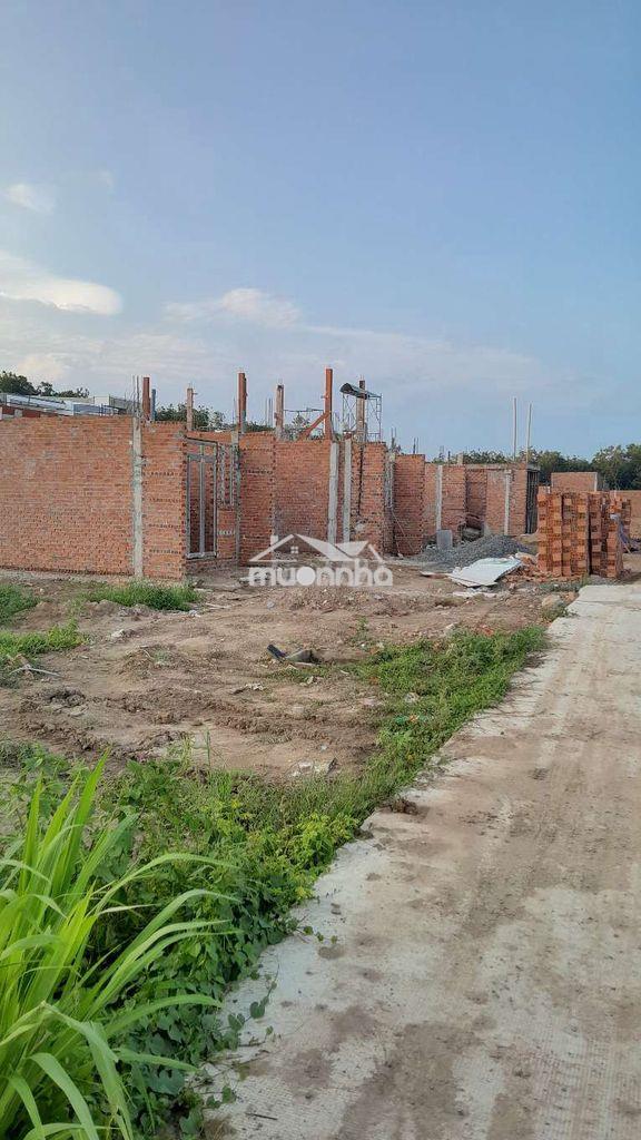 Bán đất mặt đường tiện kinh doanh buôn bán, 950 triệu/nền