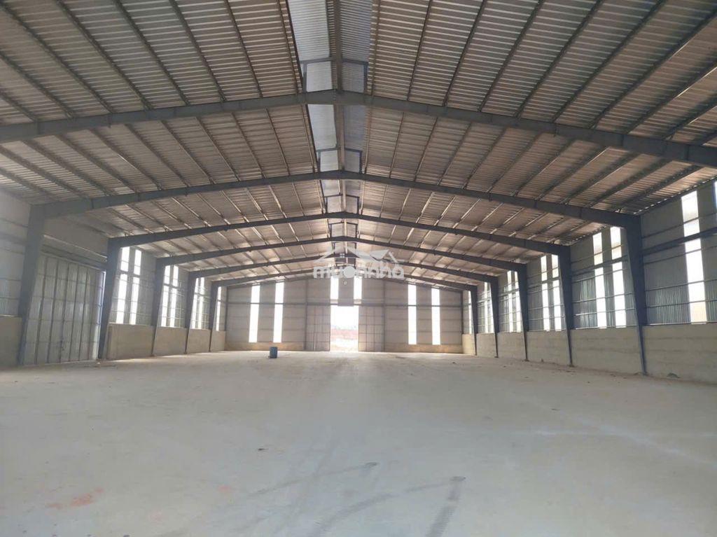 Cho thuê xưởng 1800 m2 + 2200m2 bến cát , pccc tự động ,giấy tờ đầy đủ - 3