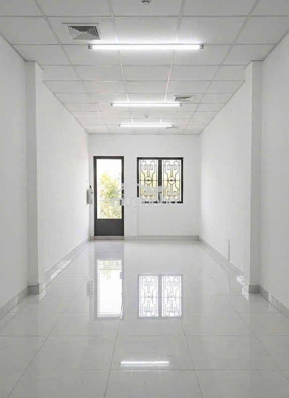 Bán nhà hẻm ô tô ba tháng hai, quận 10, 3 x 13.4m (41 m2), giá 8.5 tỷ
