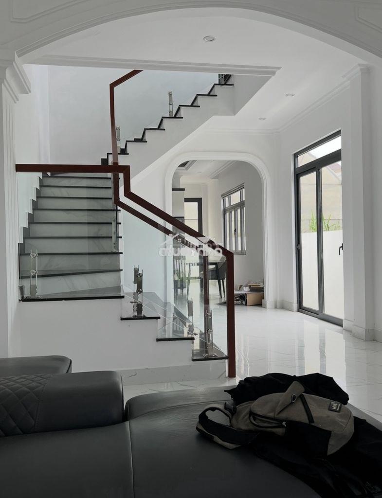 Cho thuê nguyên căn villa mới xây tại đà lạt tỉnh lâm đồng - 2