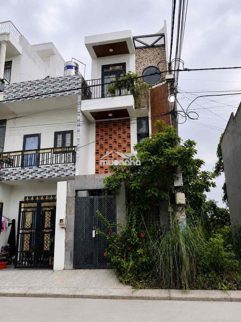 Nhà 2 lầu thiết kế vừa ở , văn phòng p.long trường