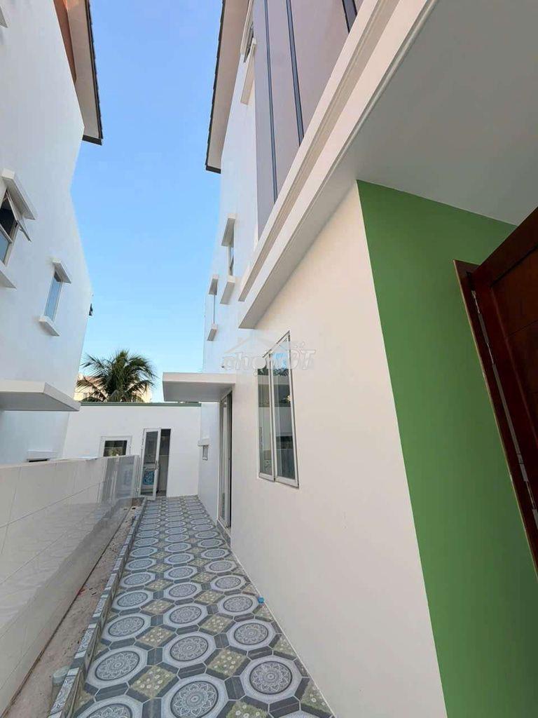 Nhà suncasa gần thành phố mới bình dương, 4 phòng ngủ, giá 16.5 triệu - 2