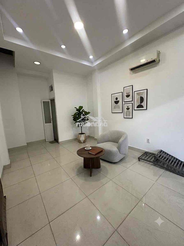 Nguyên căn  25m2 - mặt tiền đường 8m - có vỉa hè - có cửa kiếng