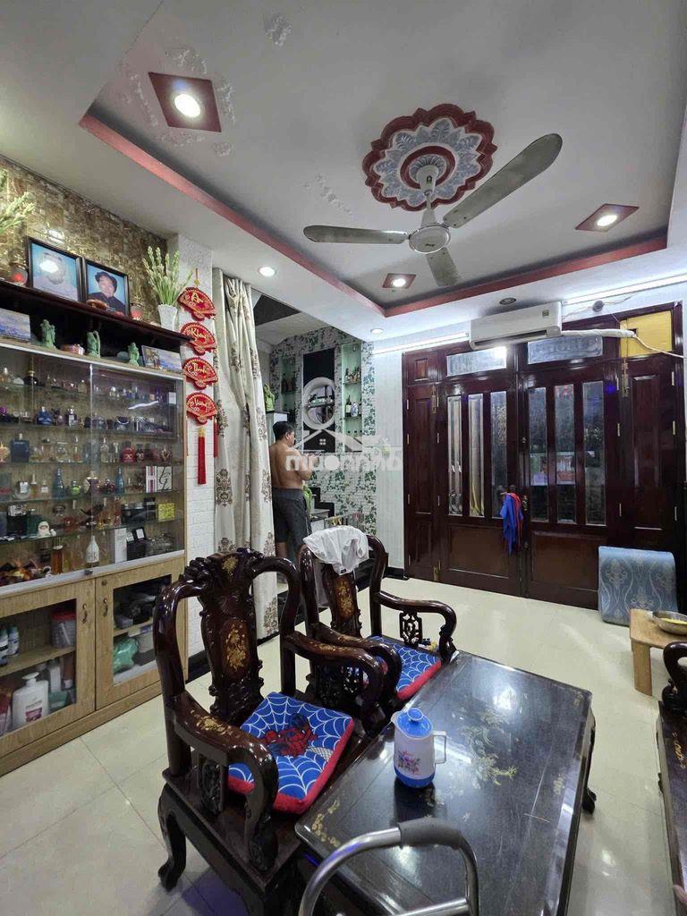 Bán nhà ngay vòng xoay lê đại hành, dt 46m2 - 2