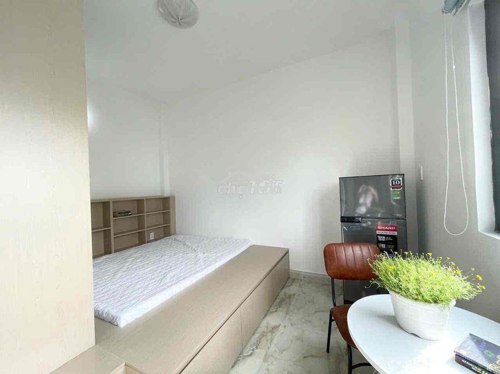 Cho thuê studio cửa sổ trời full nội thất ngay trung tâm quận 1 - 4
