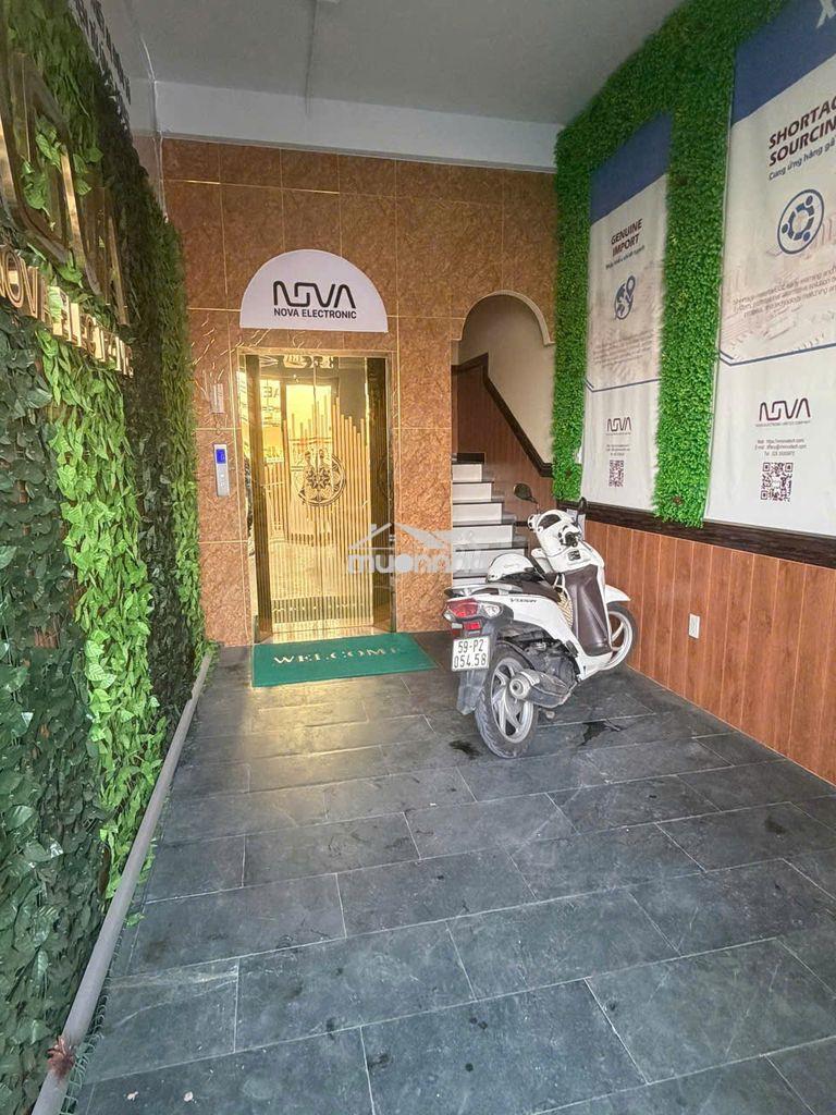 Cho thuê mặt bằng kinh doanh/văn phòng đẹp tại vincom dĩ an