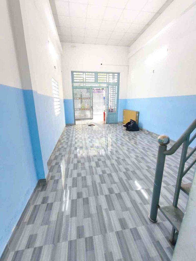 Cho thuê nhà 1/ liên ấp 26 vla trống suốt gác lửng phù hợp làm nghề - 3