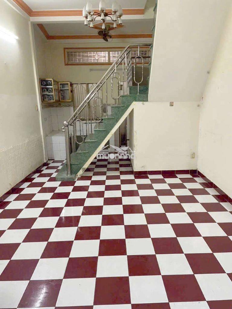 ✅✅Nhà có sân tám danh q.8 gần nhà thờ nam hải