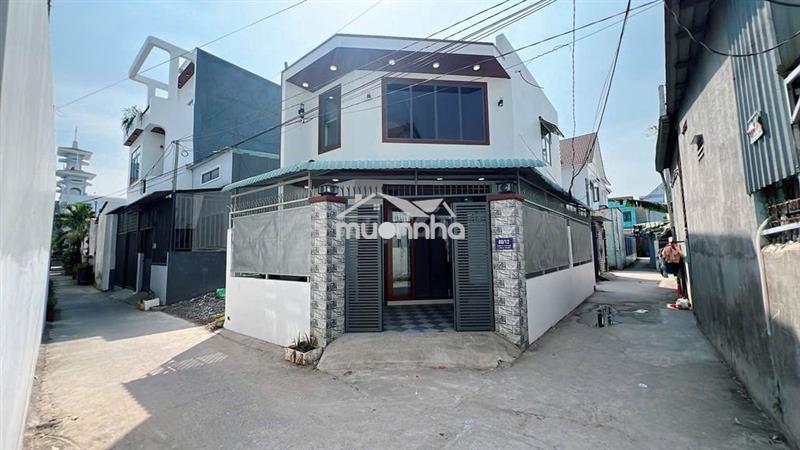 Bán rẻ nhà trệt lầu góc 2 mặt tiền gần ngã tư bình chuẩn _ thuận an