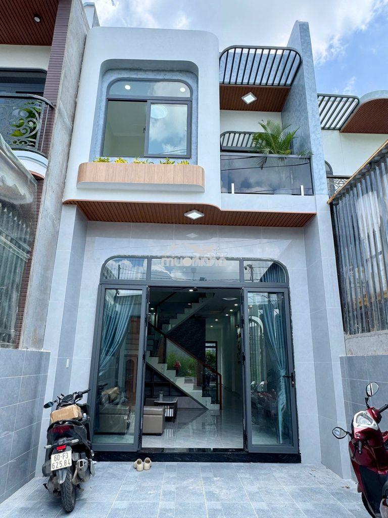 Nhà lầu 80m2 sổ hồng riêng gần đường trục 16 có nội thất - 2