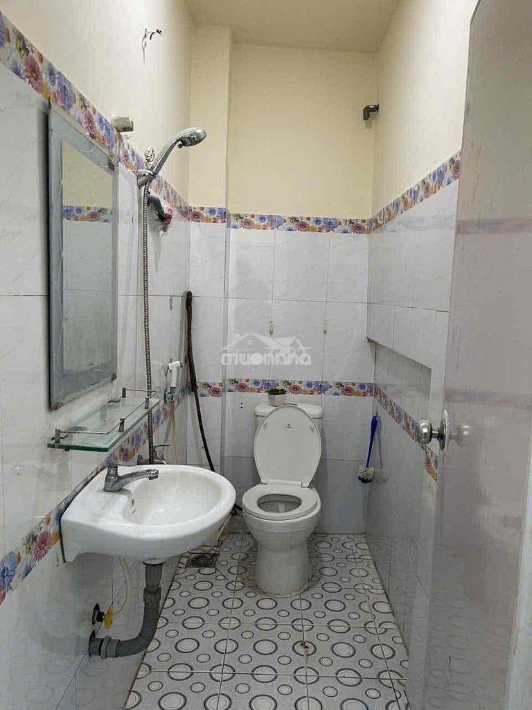 Cho thuê nhà nguyên căn - 1trệt1lửng[4,2x10m] - hẻm 3 gác - 3