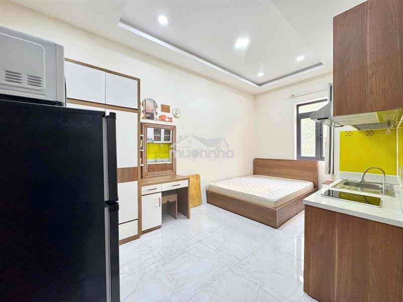 Cho thuê căn hộ cửa sổ chỉ tính điện full nội thất ngay đh hoa sen q10
