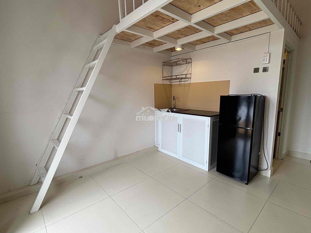 Cho thuê căn hộ duplex ban công q10 gần đh kinh tế ueh, đh hoa sen - 2