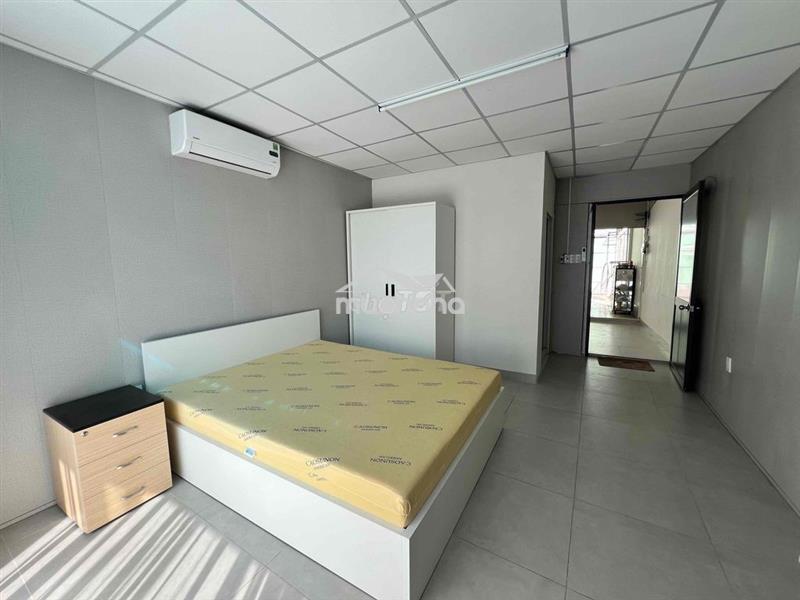 Cần cho thuê studio 50 m2 mặt tiền q1