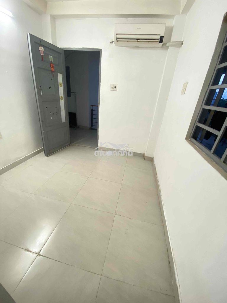 Phòng trọ có gác hẻm huỳnh tấn phát - 2