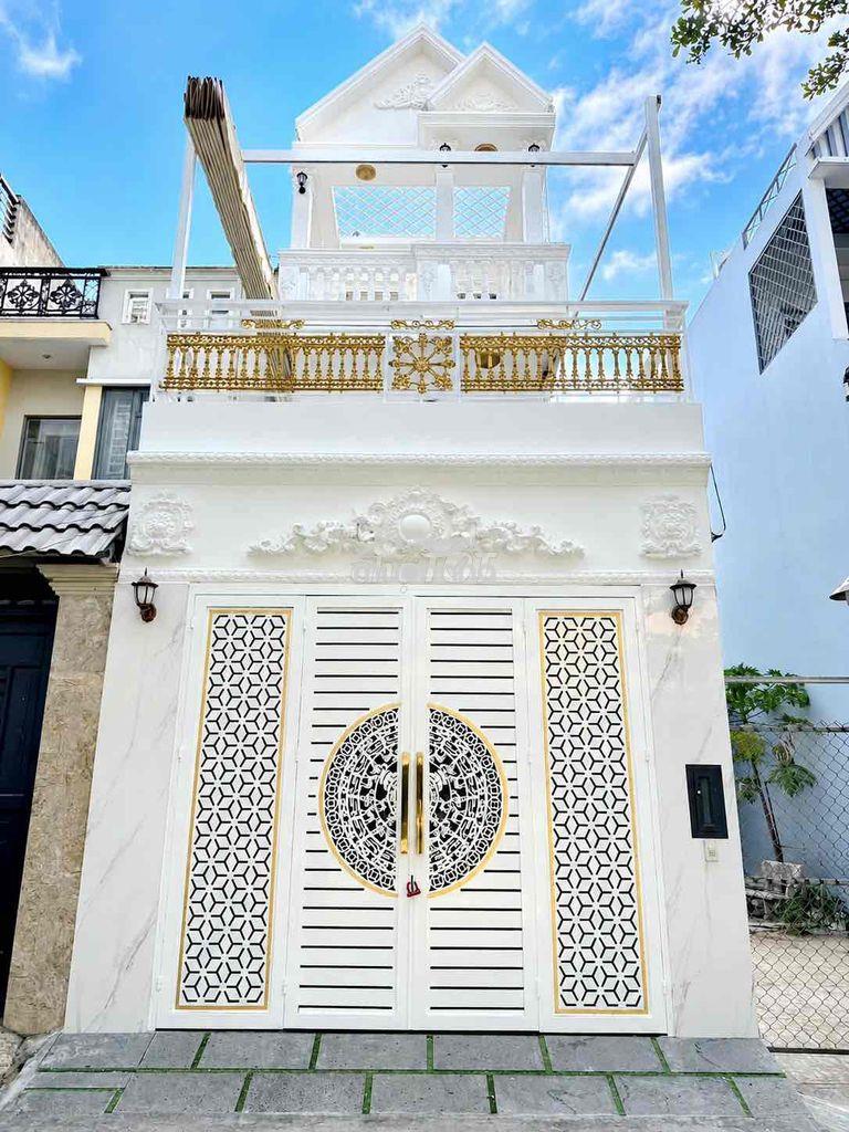 Bán nhà mới full nội thất- hẻm xe hơi 1806 huỳnh tấn phát- thị trấn -