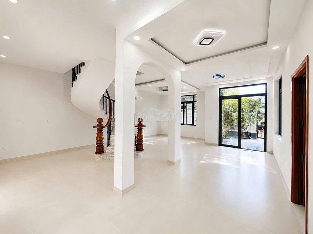 Biệt thự 200m2 sân vườn rộng rãi, đường tải tận nơi ngay gigamall - 3