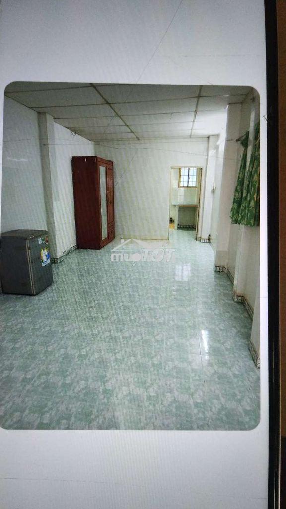 Bán nhà để trống gần chợ - 3