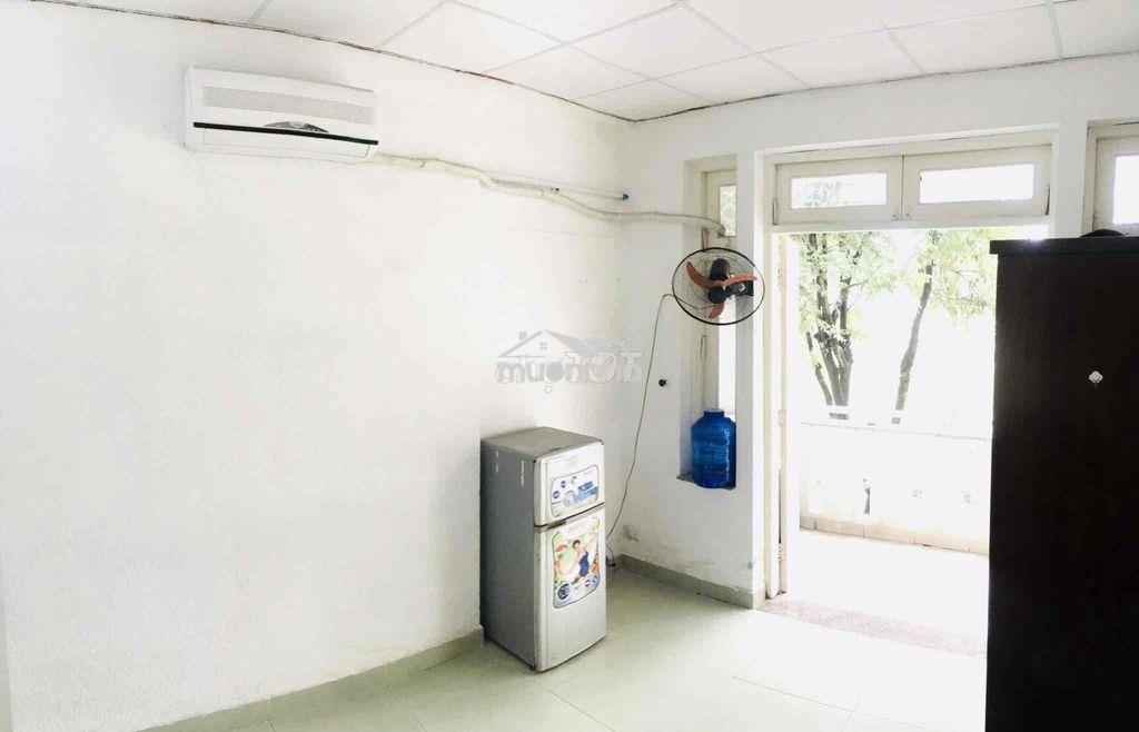 Cho thuê phòng ban công 3tr2 full nội thất q7 - 3