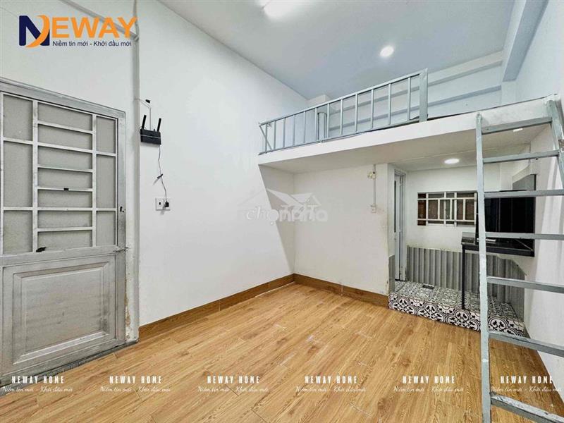Phòng trọ giá rẻ gác cao sẵn máy lạnh - ngay ngã tư bốn xã