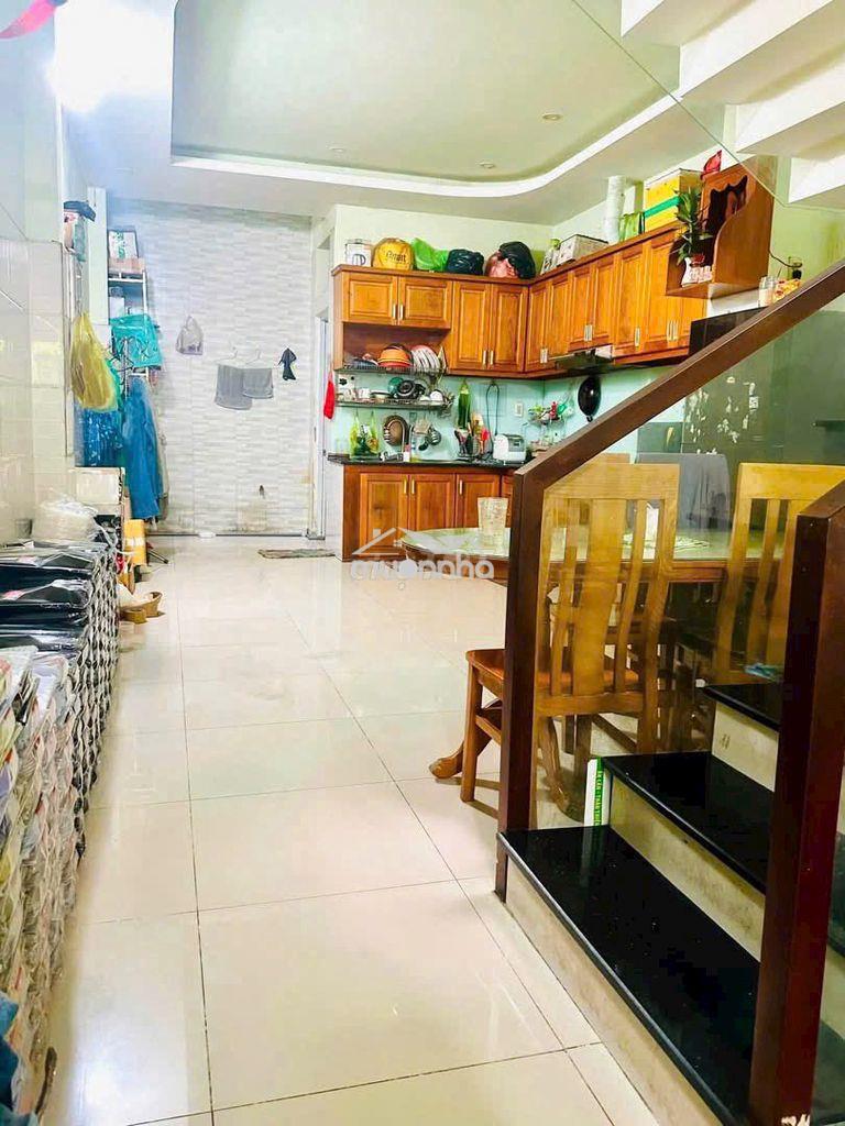Cho thuê nhà hẻm 7 m thông đường vườn lài 4 x 19 m đúc 3,5 lầu