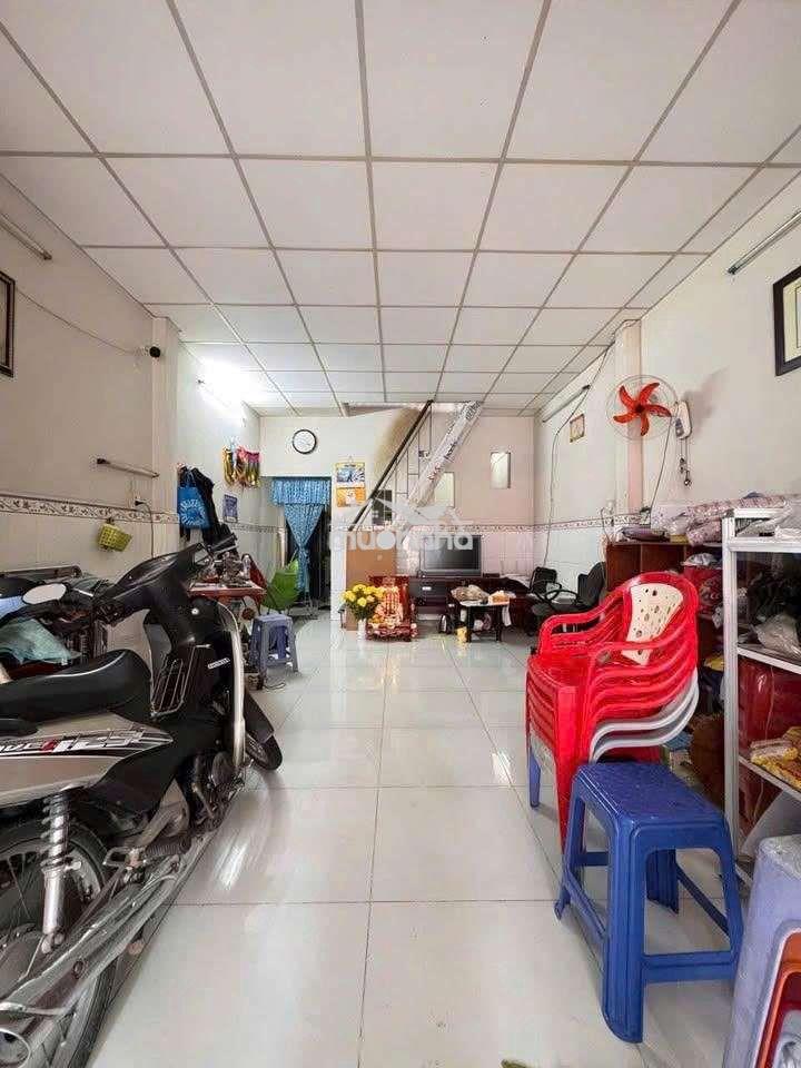 Bán nhà chính chủ sổ hồng riêng ở chợ hưng long bình chánh  - 2