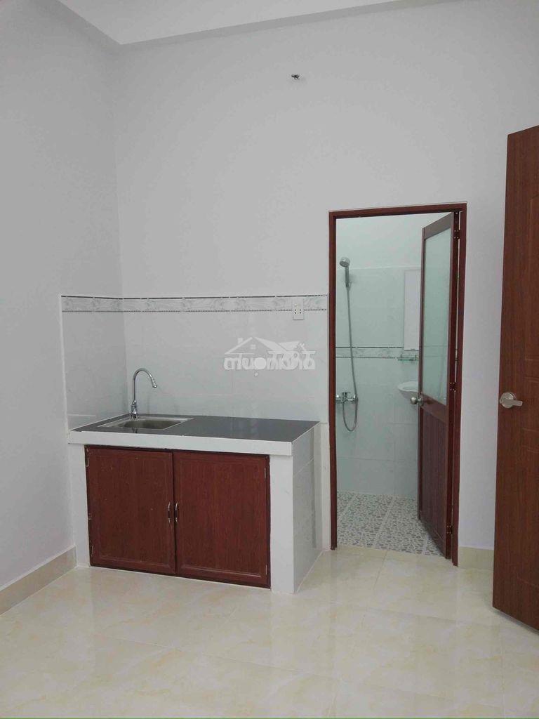 Cho thuê phòng đường cmt8 gần cv lê thị riêng - 3