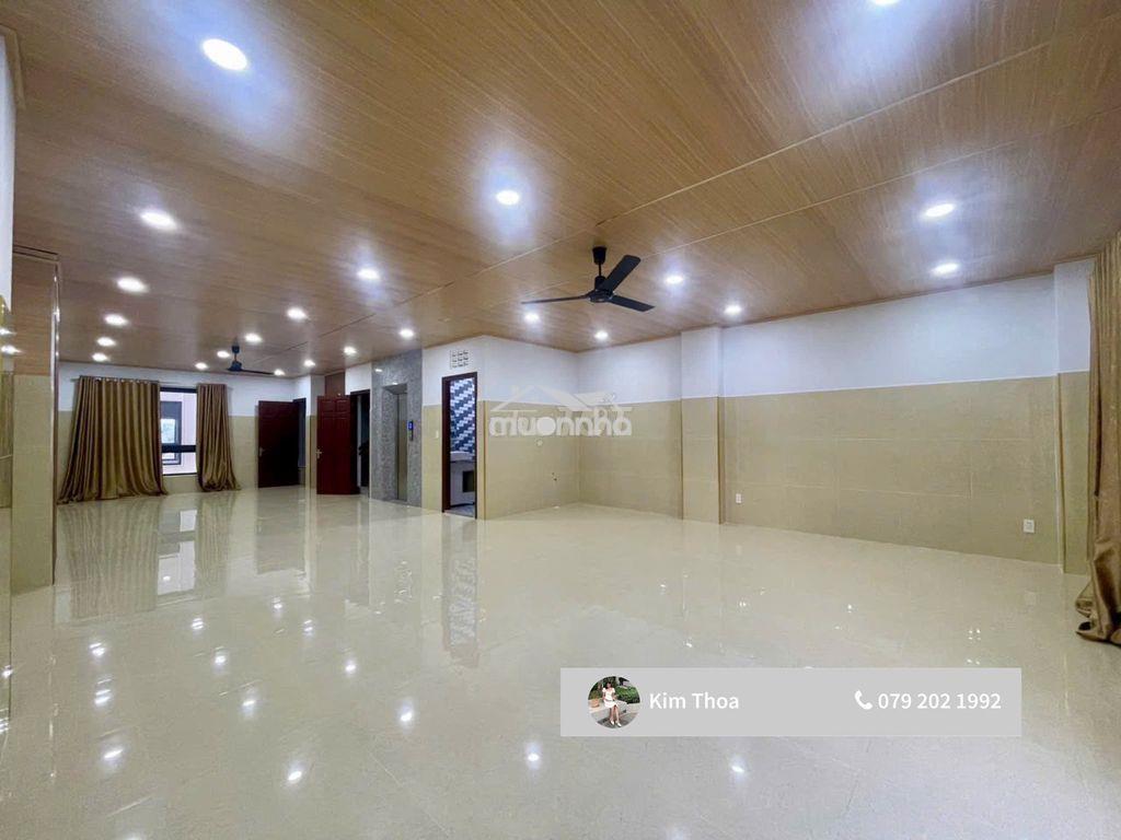 Văn phòng 80m2, sàn trống, không gian thoáng ở vạn phúc. giá rẻ 11 tr - 2